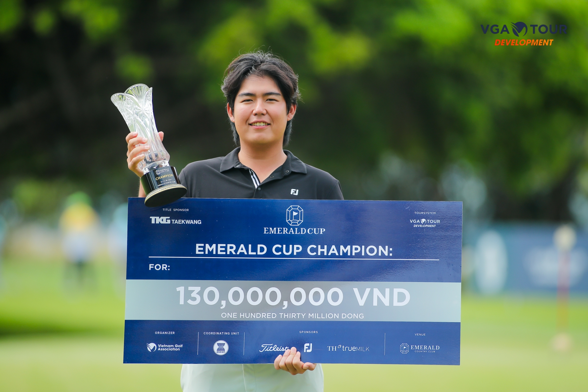 YANG JUNG SOO VÔ ĐỊCH GIẢI EMERALD CUP - 1ST LEG