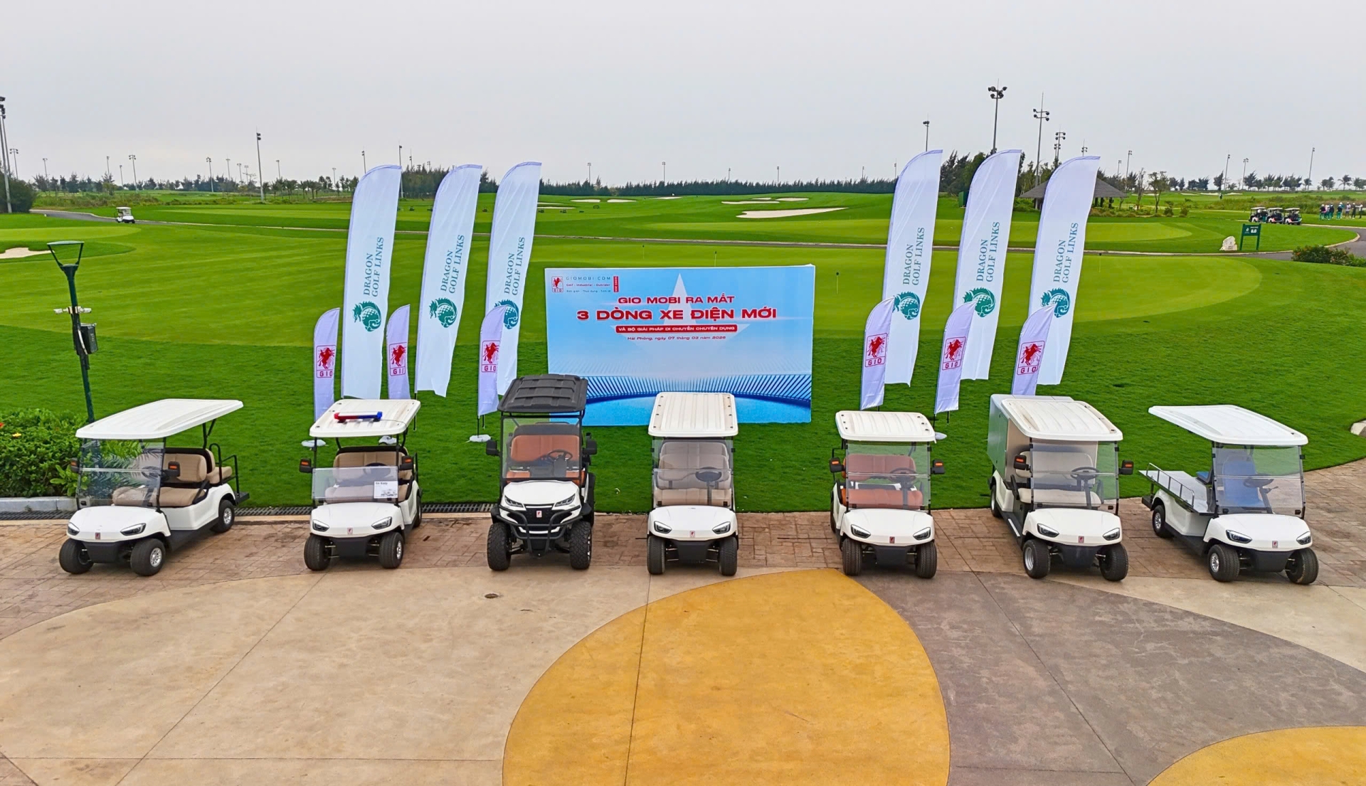 THƯƠNG HIỆU VIỆT GIO RA MẮT 3 MẪU XE ĐIỆN, HƯỚNG TỚI SÂN GOLF VÀ KHU DU LỊCH