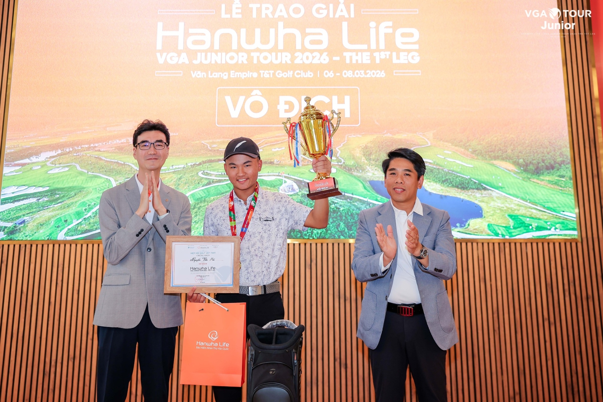 NGUYỄN VĂN HOÀ VÔ ĐỊCH CHẶNG 1 HANWHA LIFE VGA JUNIOR 2026 VỚI 3 VÒNG ĐẤU ÂM GẬY